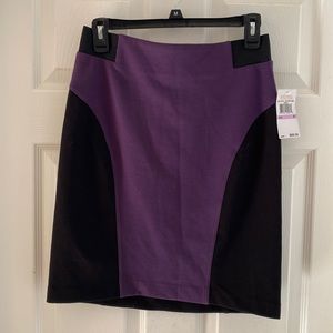 New black & deep purple skirt with elastic waist & zip back-smoke free home